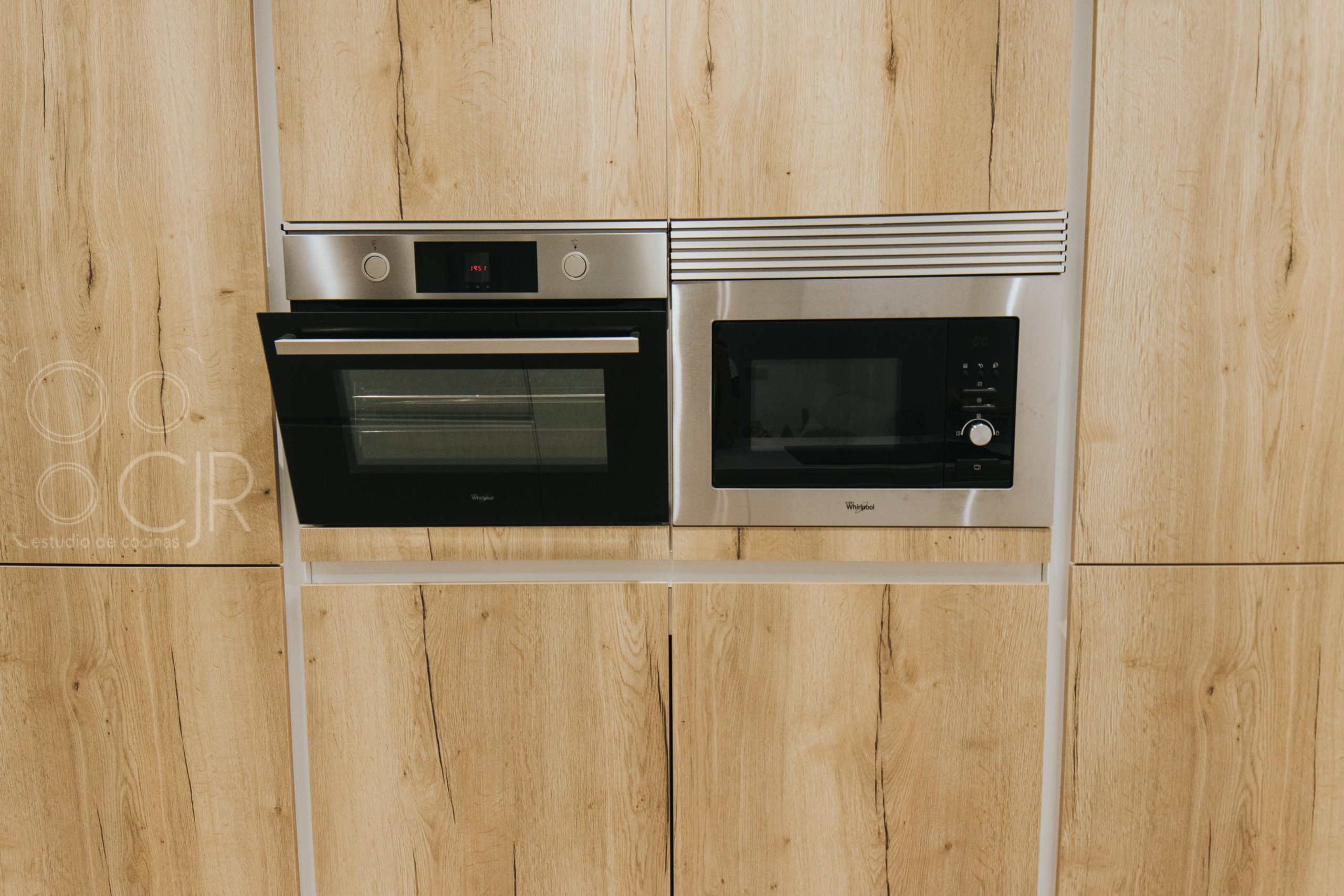 horno y micro en horizontal cocinas modernas