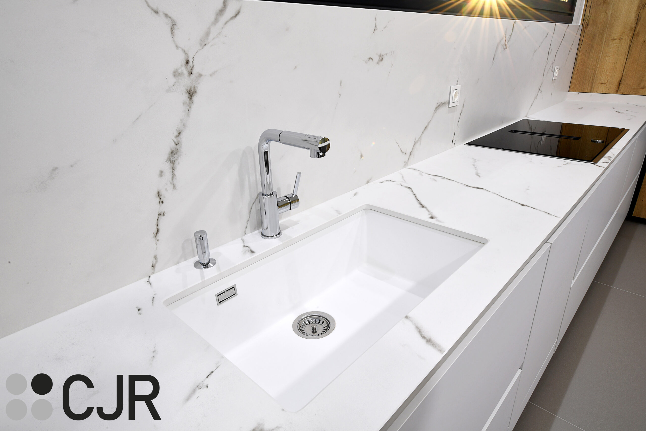 fregadero blanco en encimera dekton kairos cjr