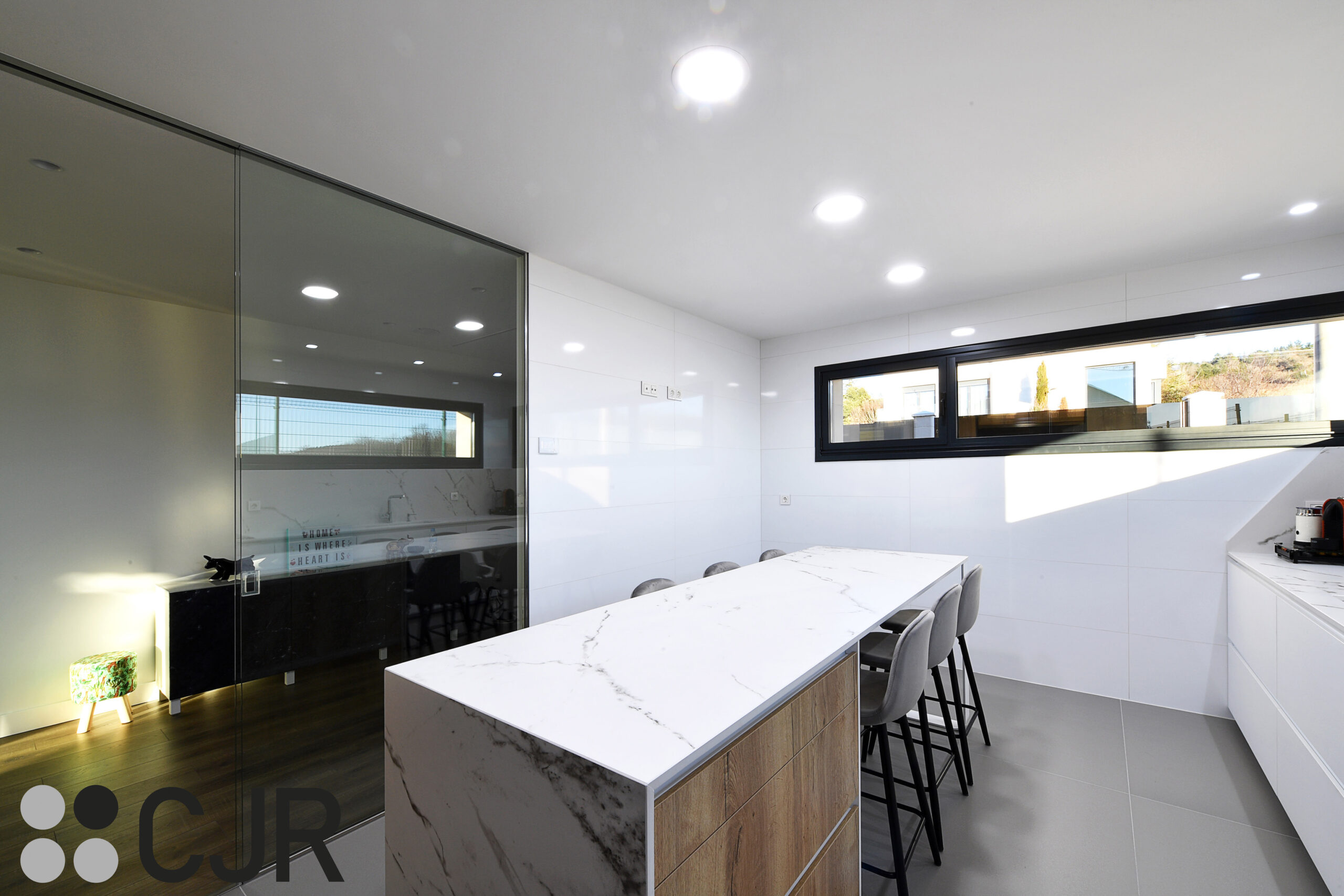 isla de cocina con barra dekton kairos cjr