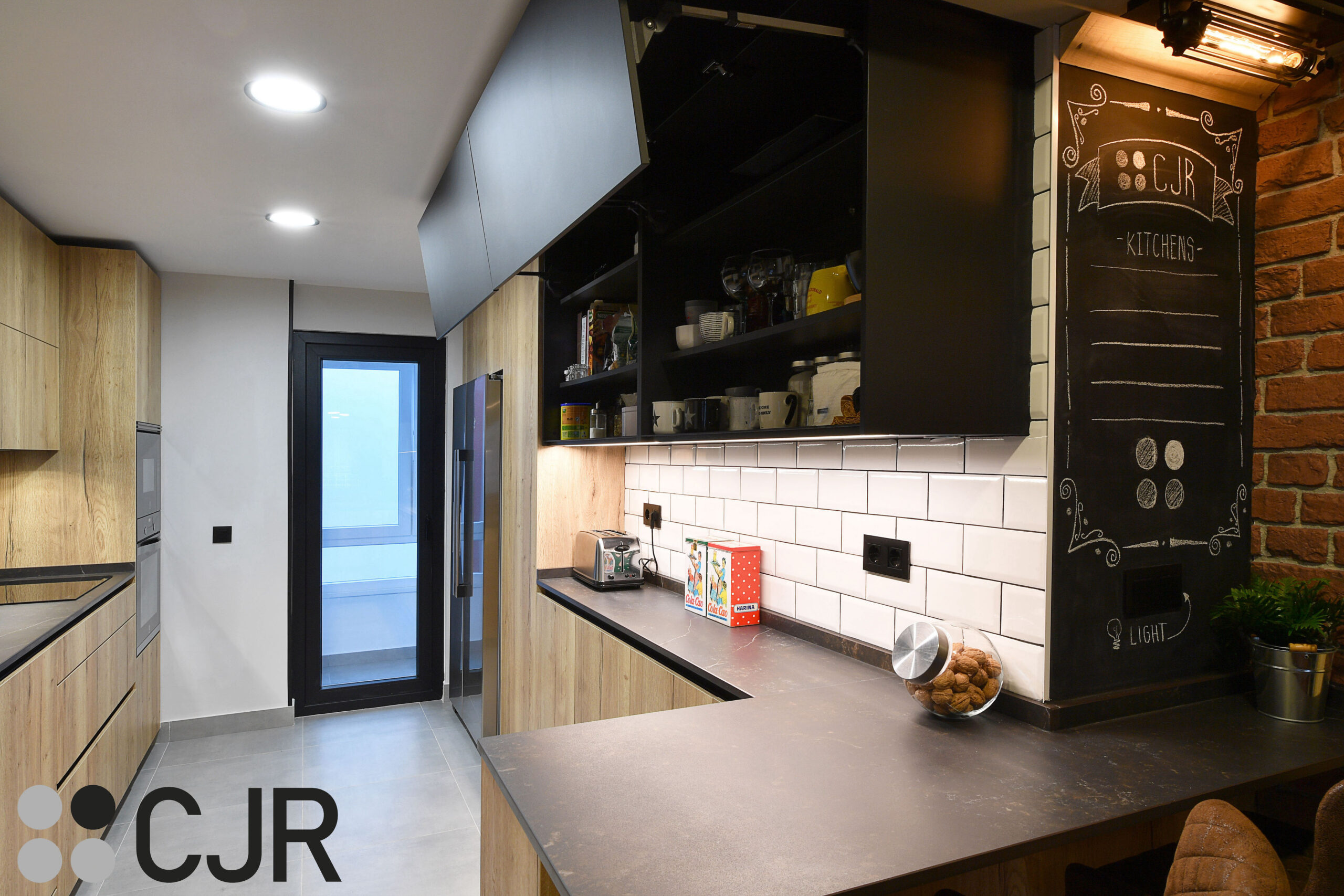 muebles altos de cocina con puerta abatible en negro cjr