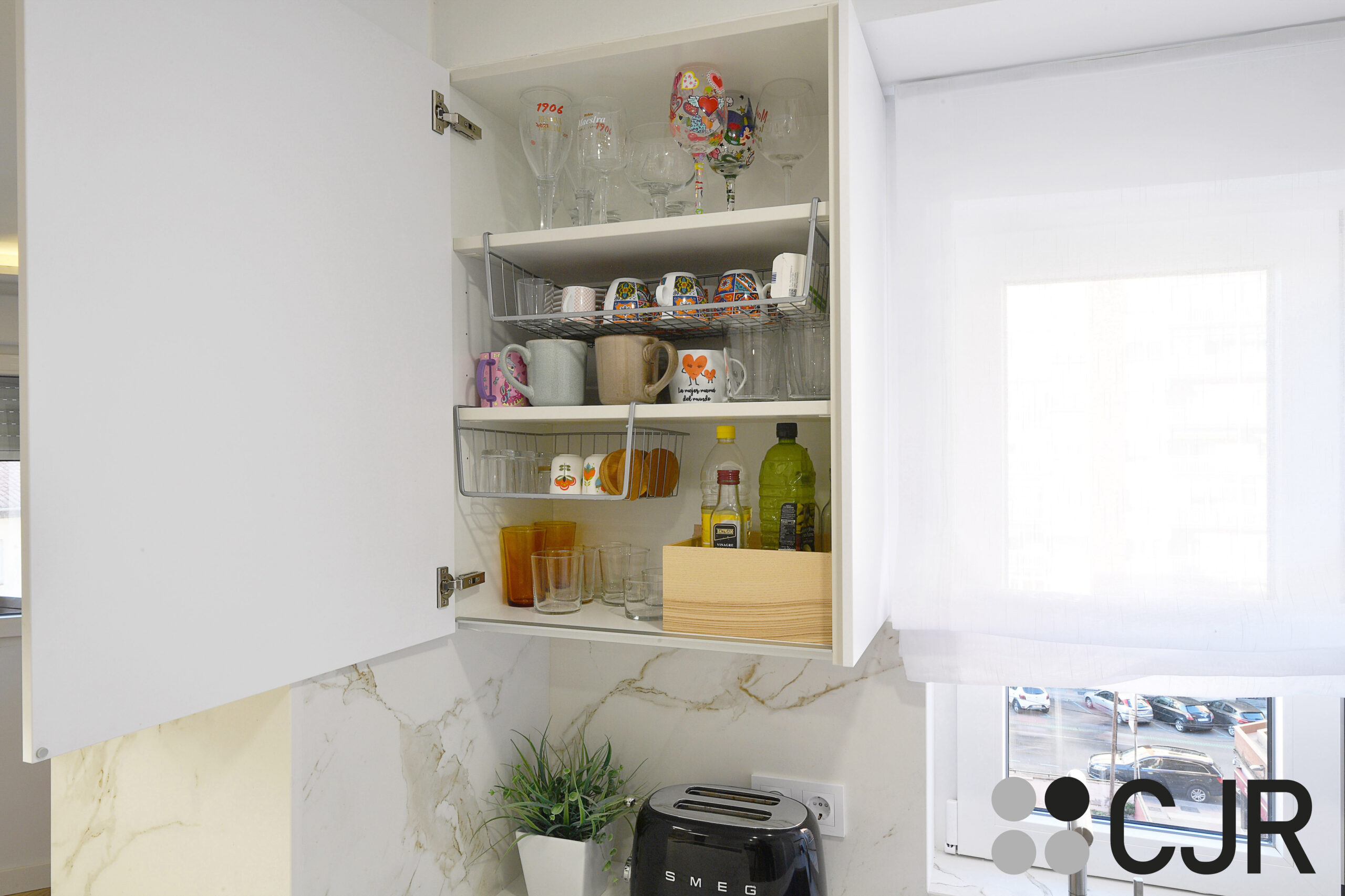 mueble alto de cocina en blanco con 3 estantes cjr