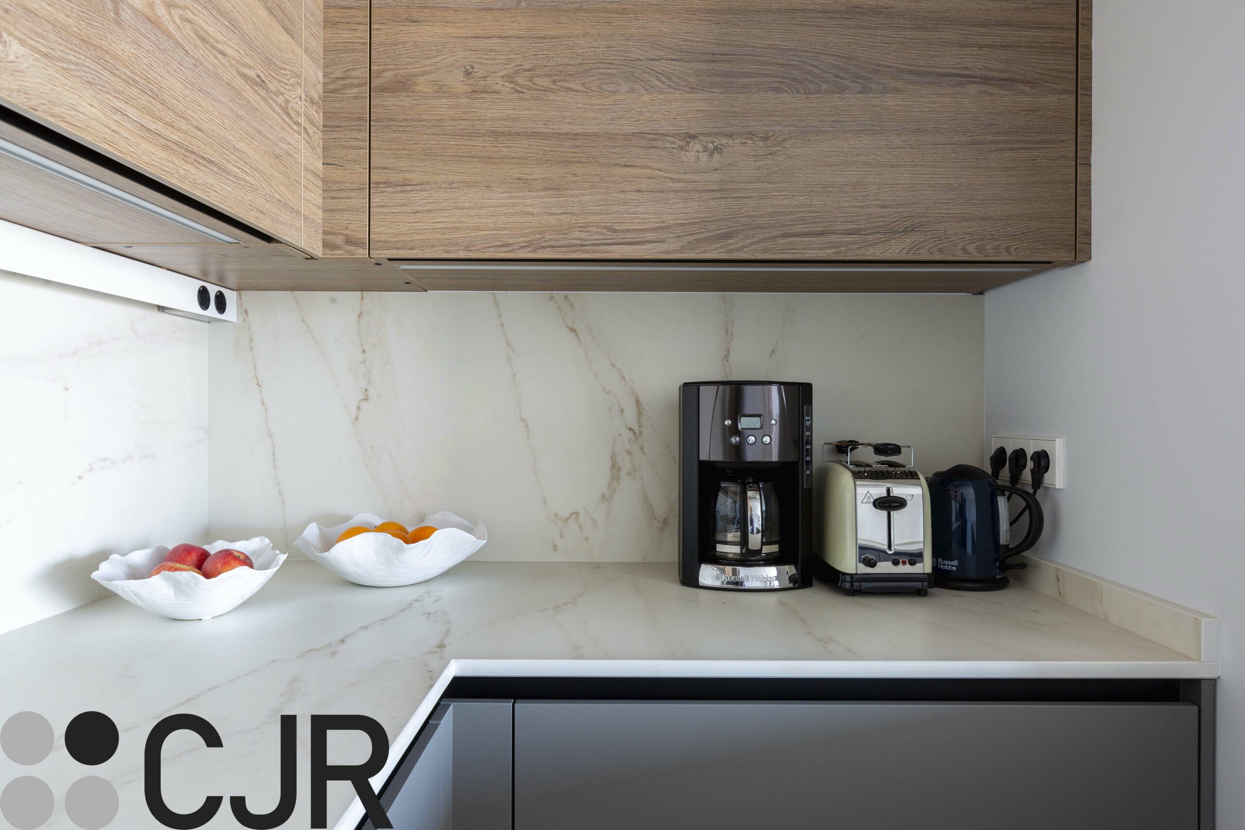 encimera dekton rem en cocina gris vison y madera cocinas cjr