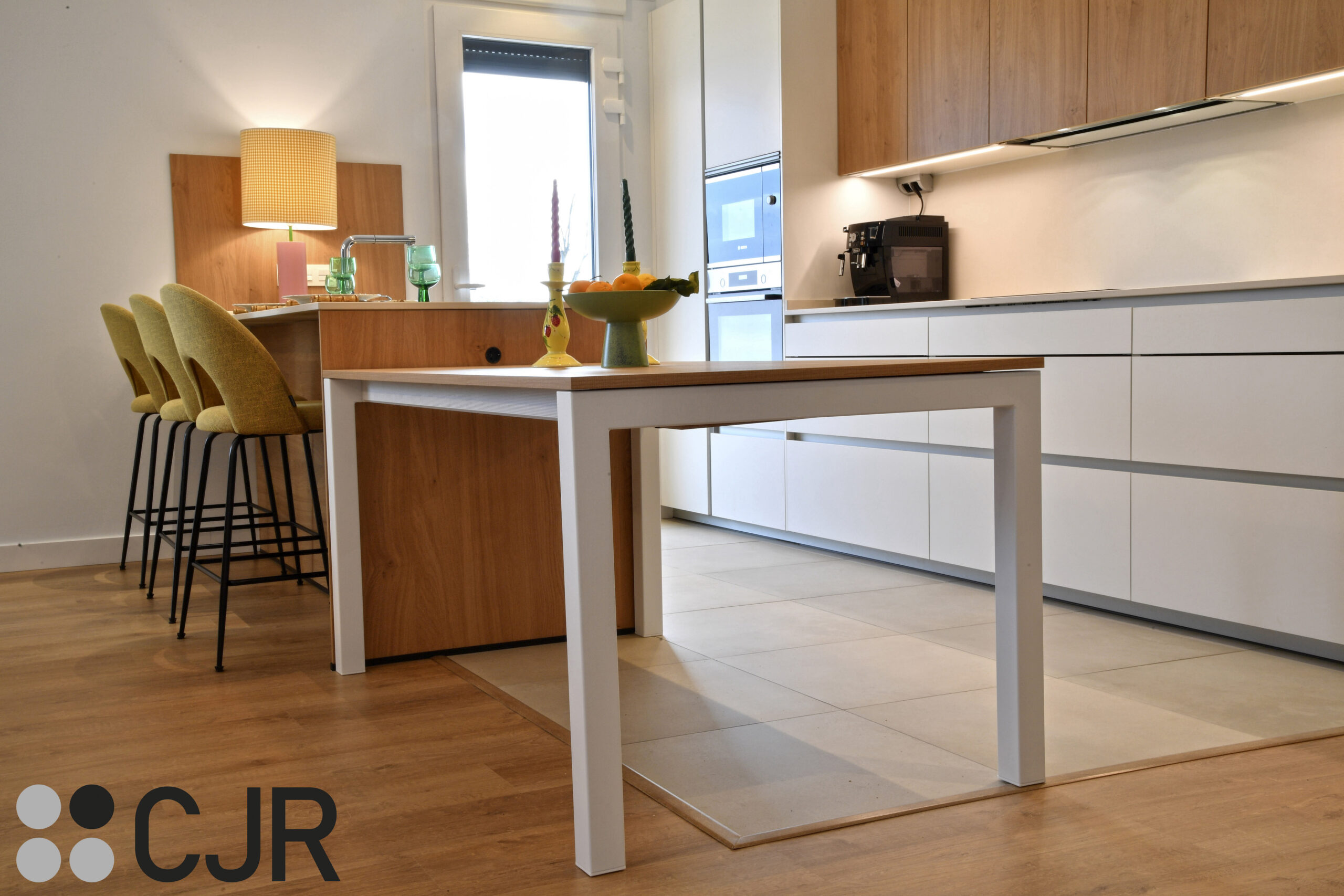mesa de cocina extensible en madera y blanco cocinas cjr