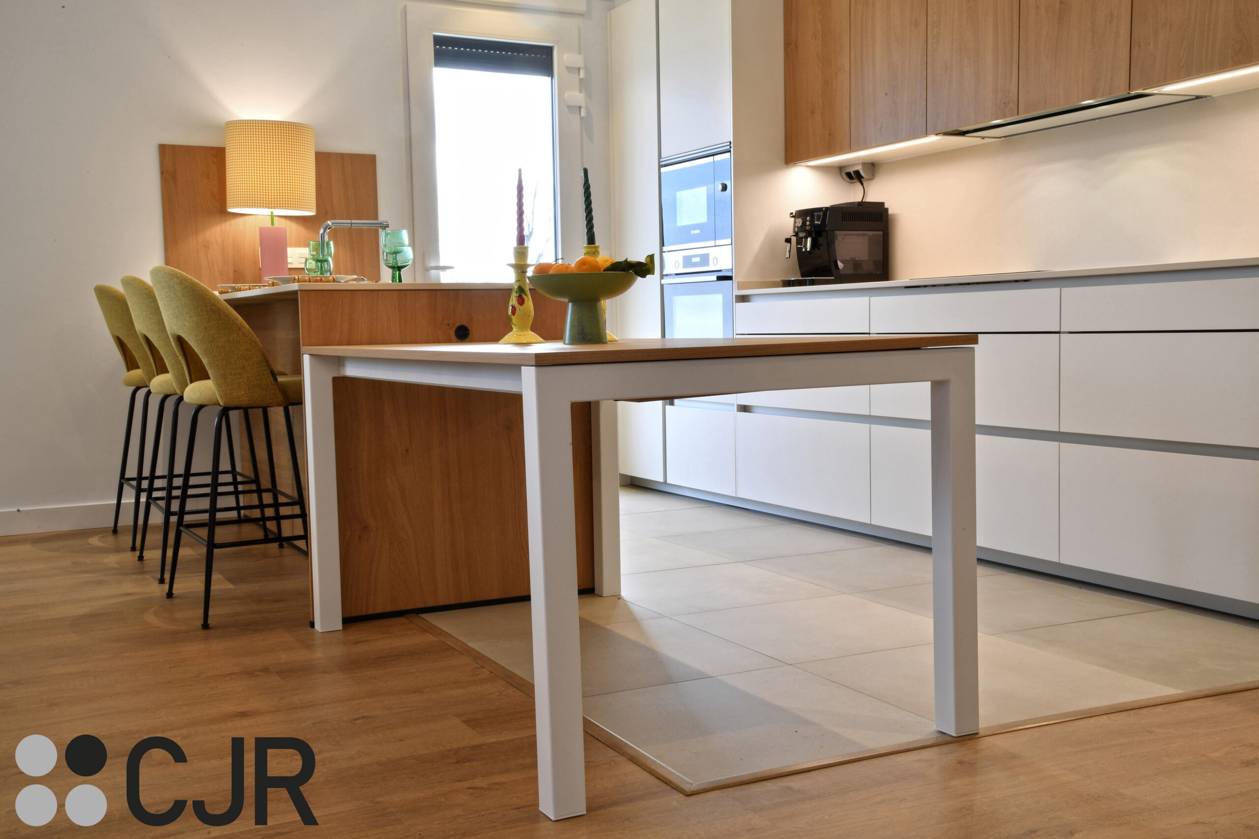 mesa de cocina extensible en madera y blanco cocinas cjr