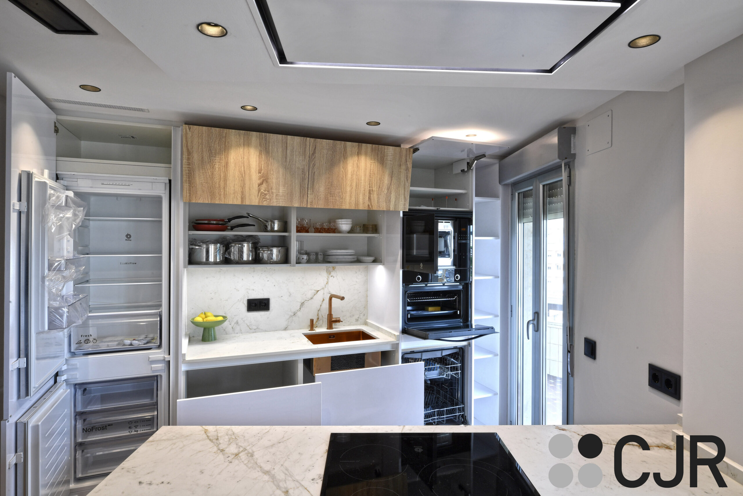 cocina abierta con frigorifico combi integrado balay cocinas cjr
