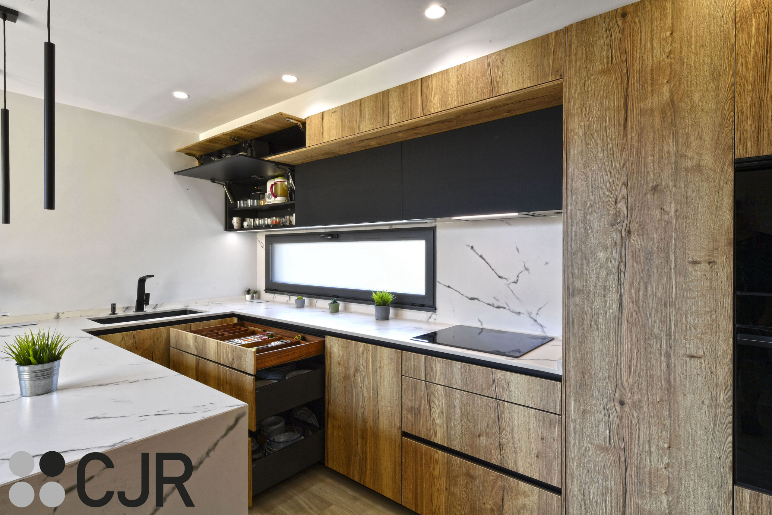 muebles de cocina puente moderna en madera y negro cocinas cjr