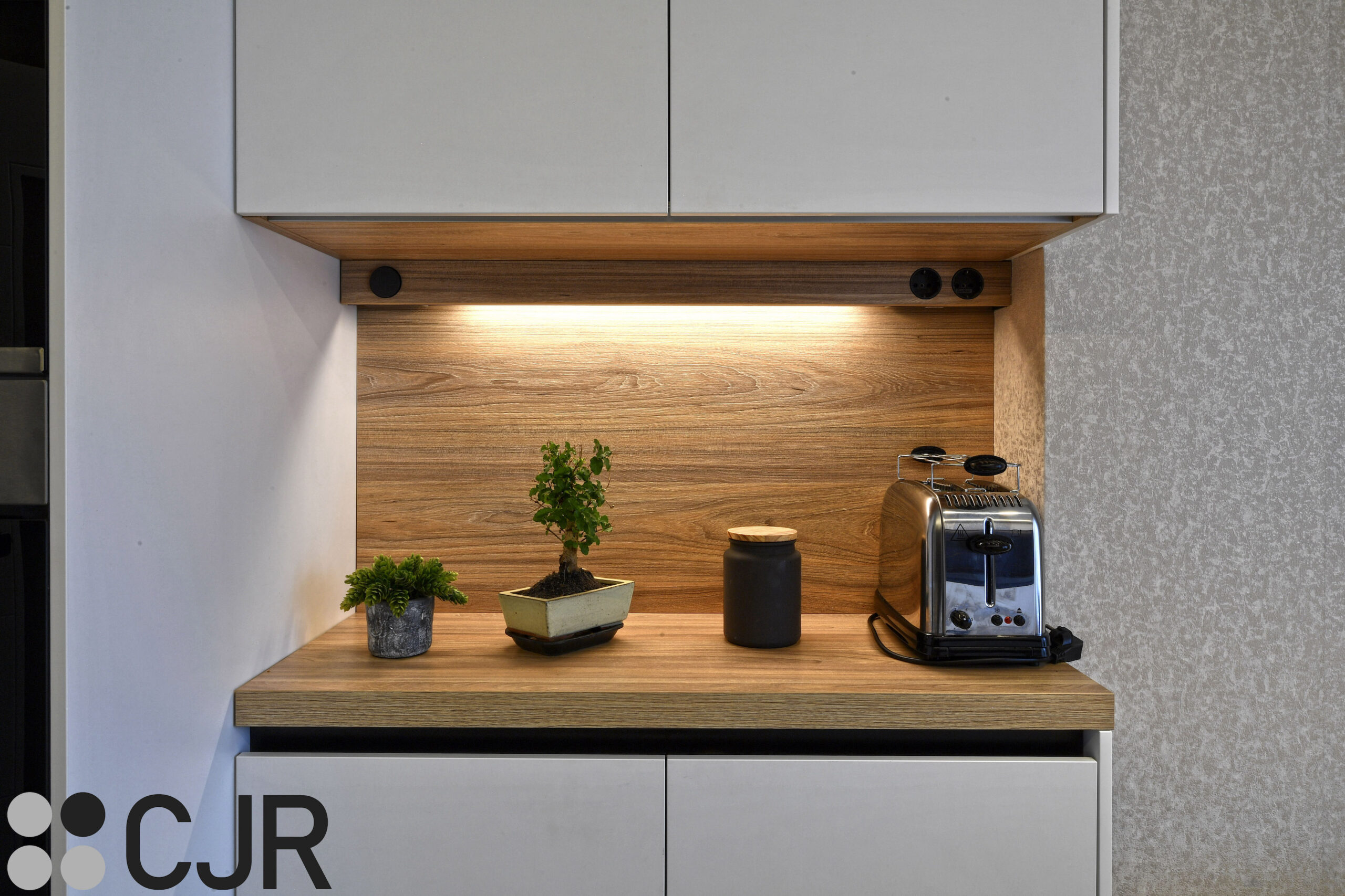 desayunador de cocina en madera con iluminacion cocinas cjr