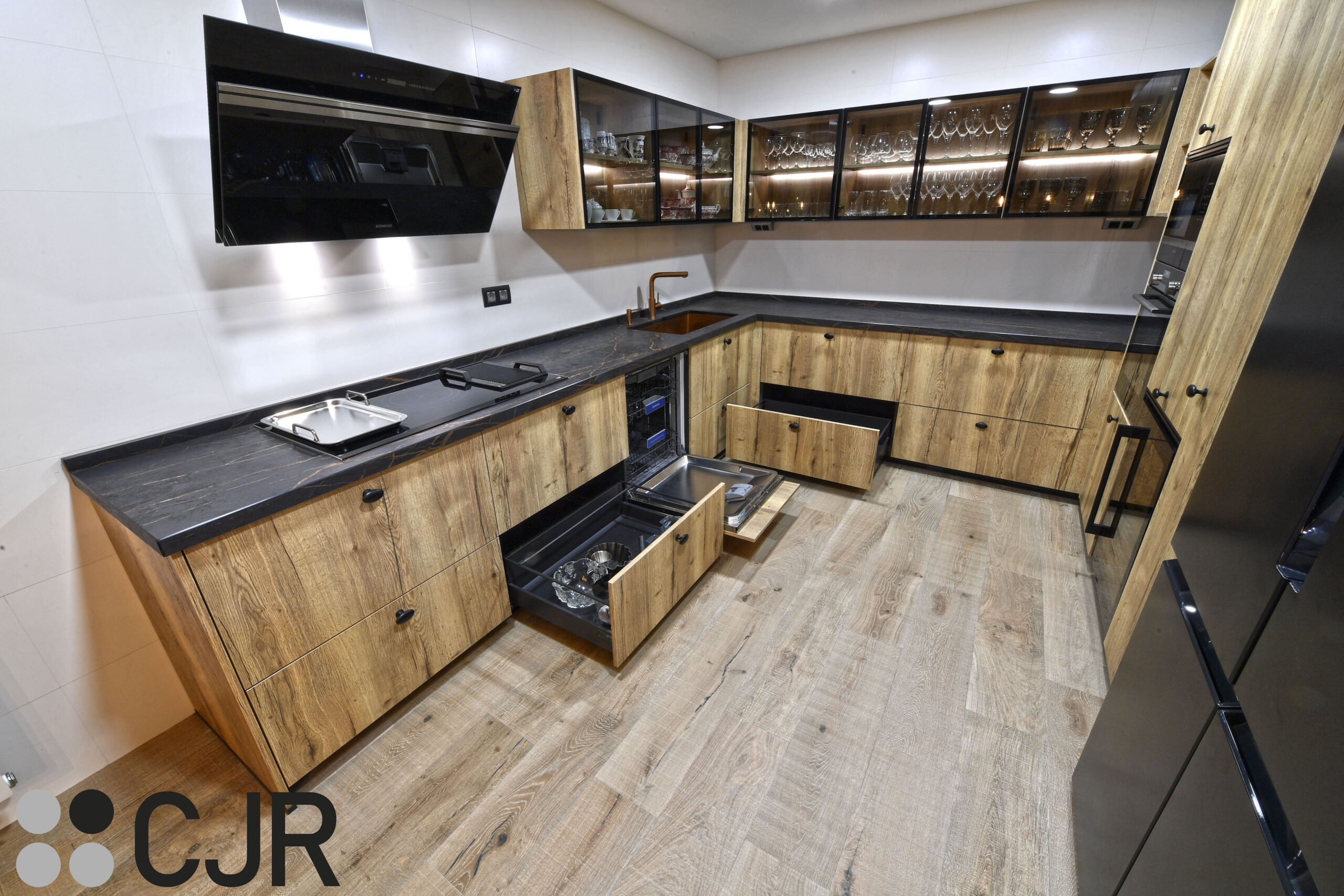 muebles bajos de cocina en madera y negro grandes cocinas cjr