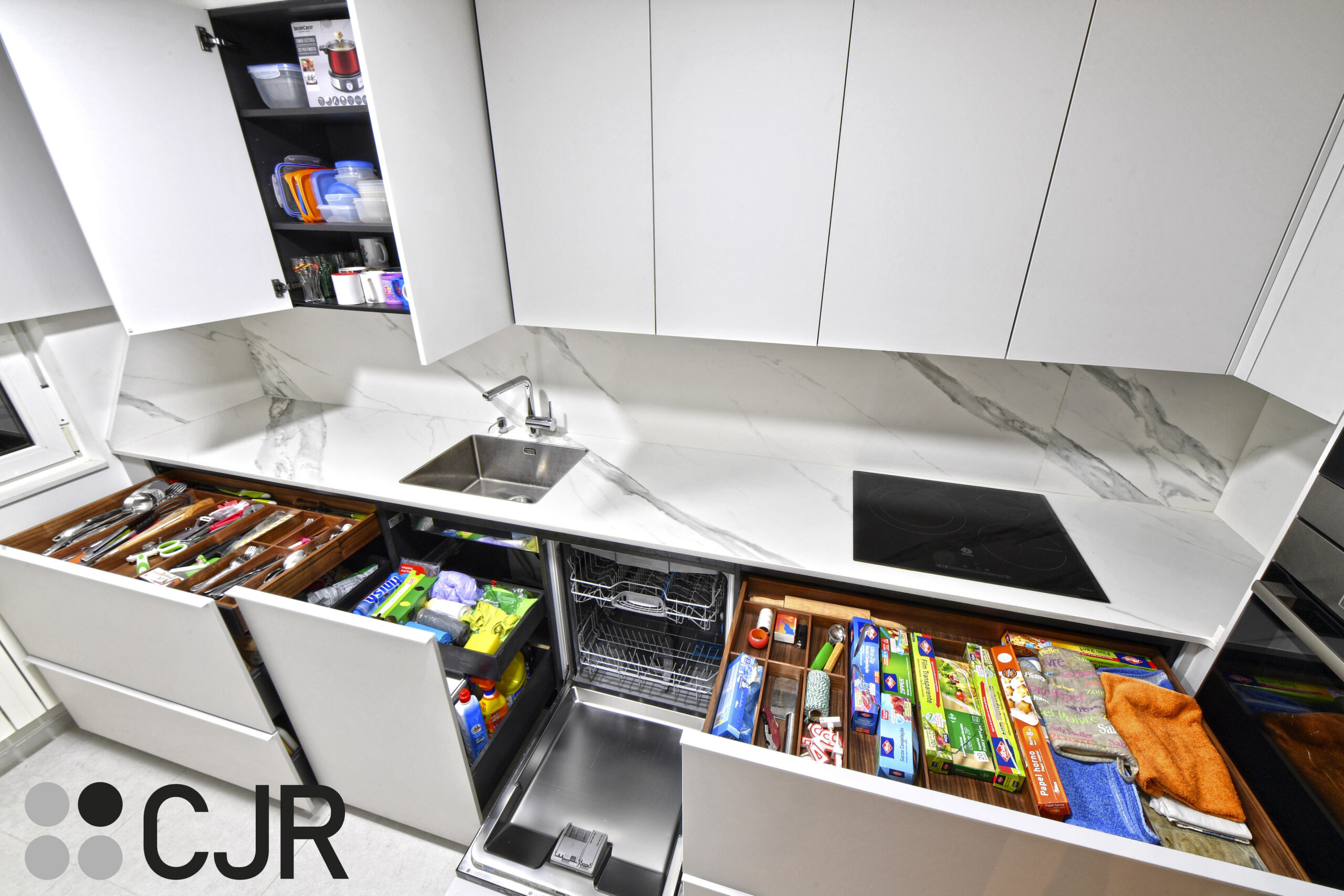 distribucion de almacenamiento de Cocina PEQUEÑA en L Gris Moderna Cocinas CJR