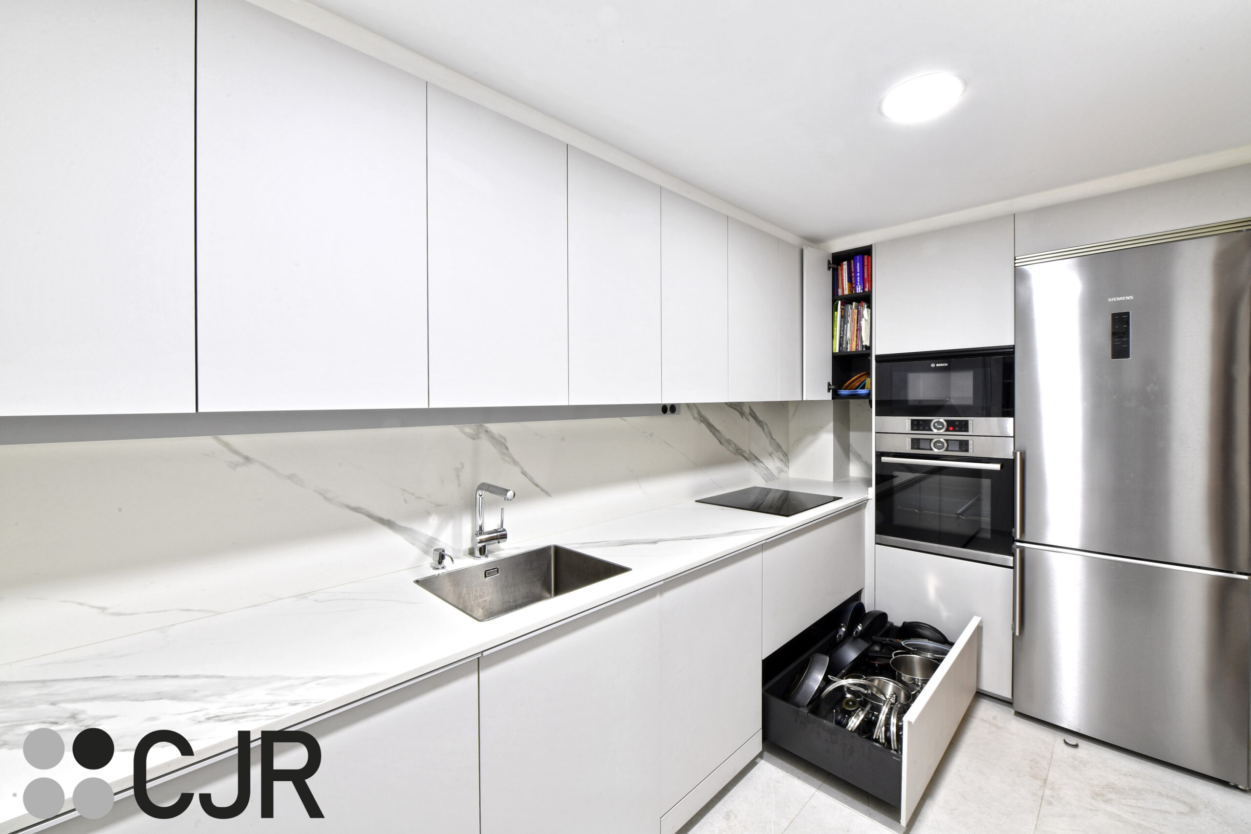muebles bajos de Cocina PEQUEÑA en L Gris Moderna Cocinas CJR