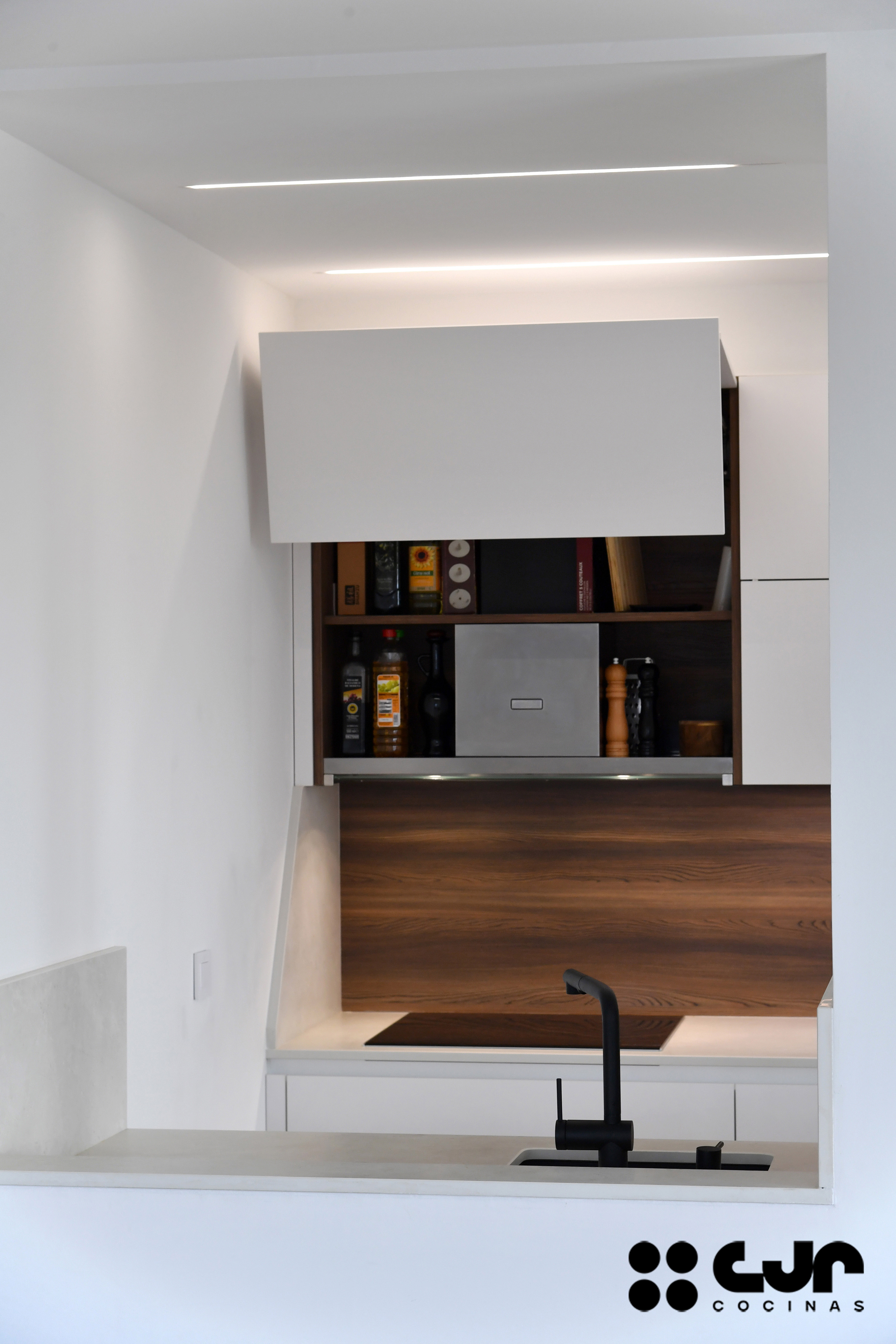 cocina blanca y madera abierta soluciones de diseño de cocinas cocinas cjr