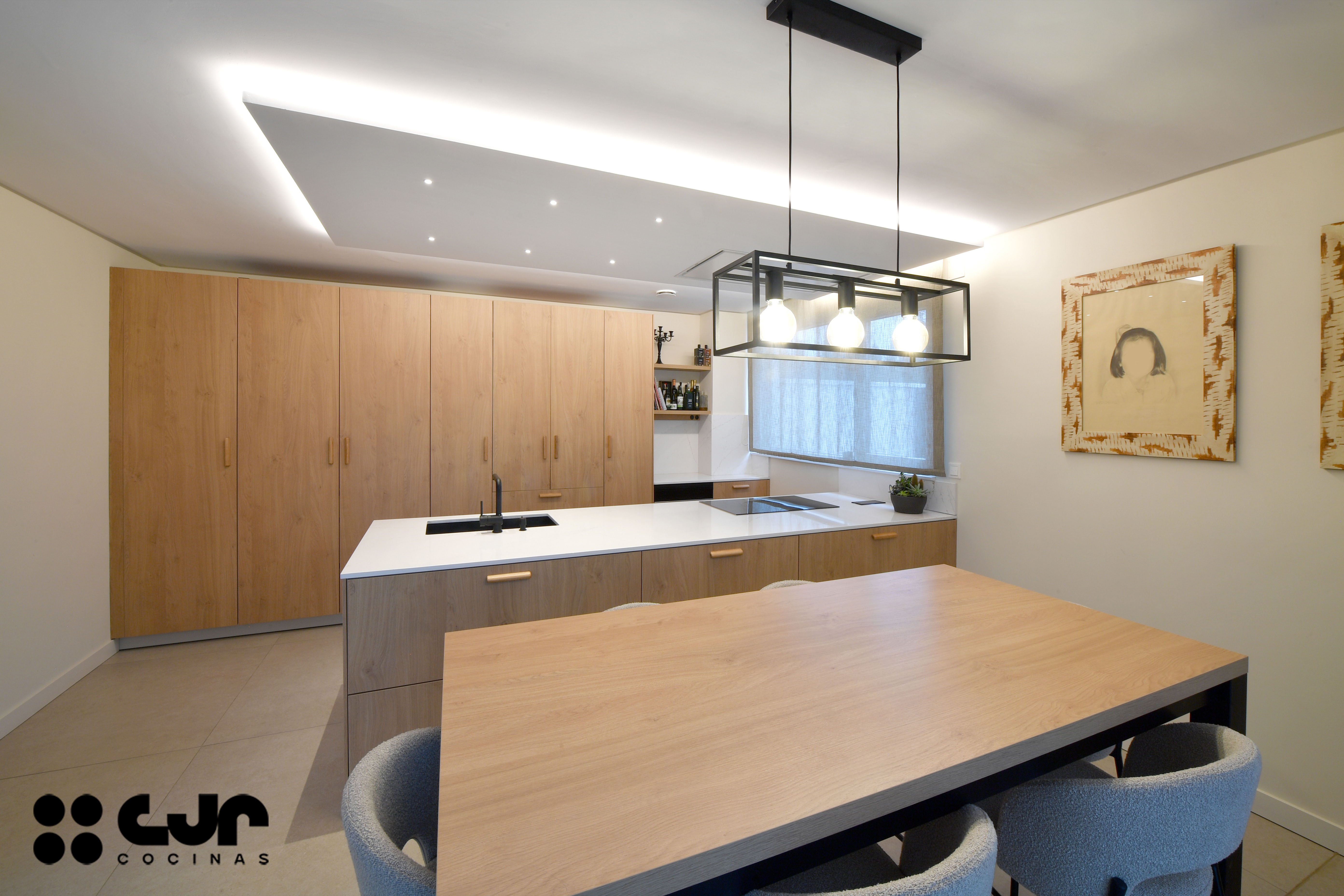 cocina en madera moderna con peninsula y barra cocinas cjr