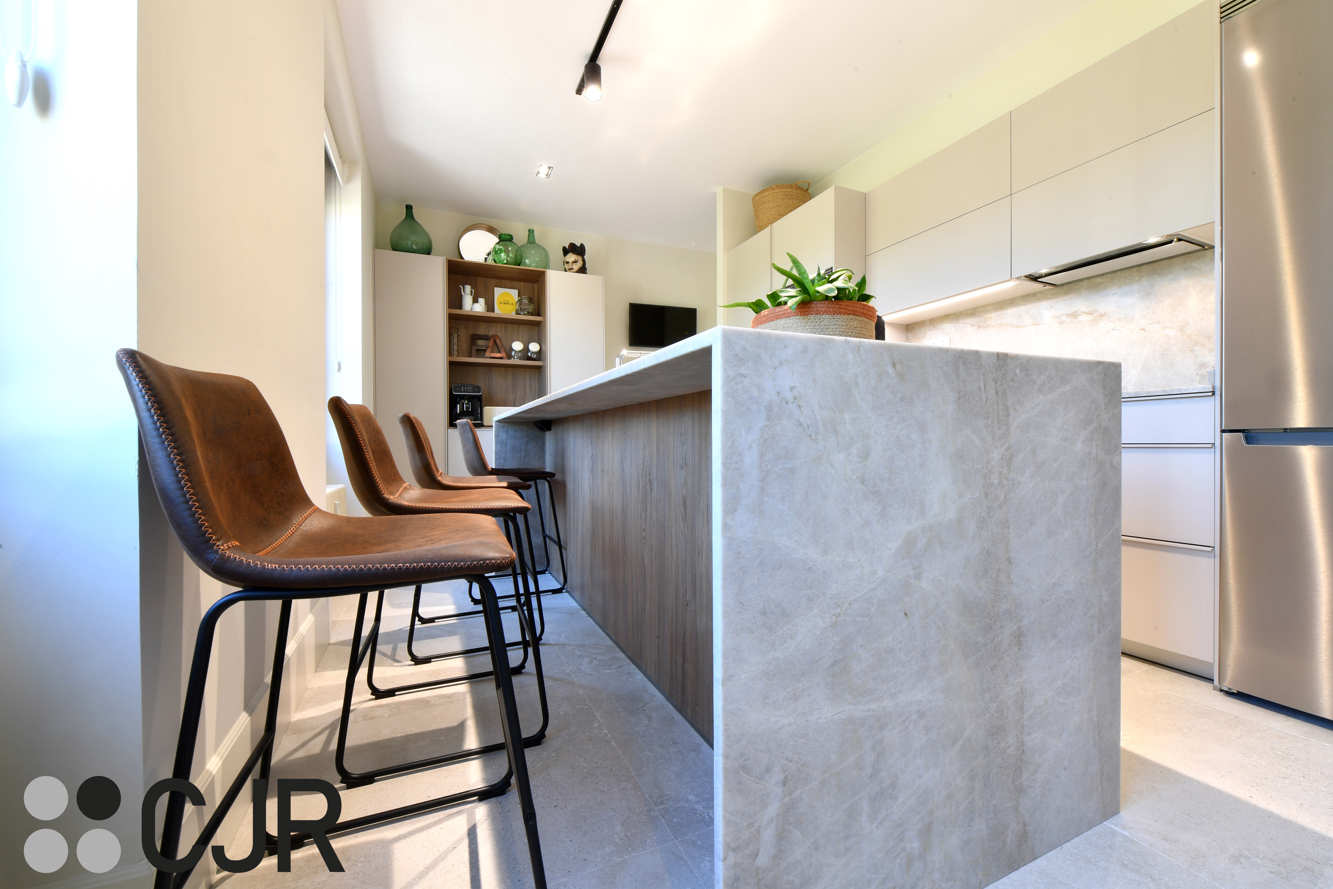 Cocina moderna cashmere con isla y barra Cocinas CJR