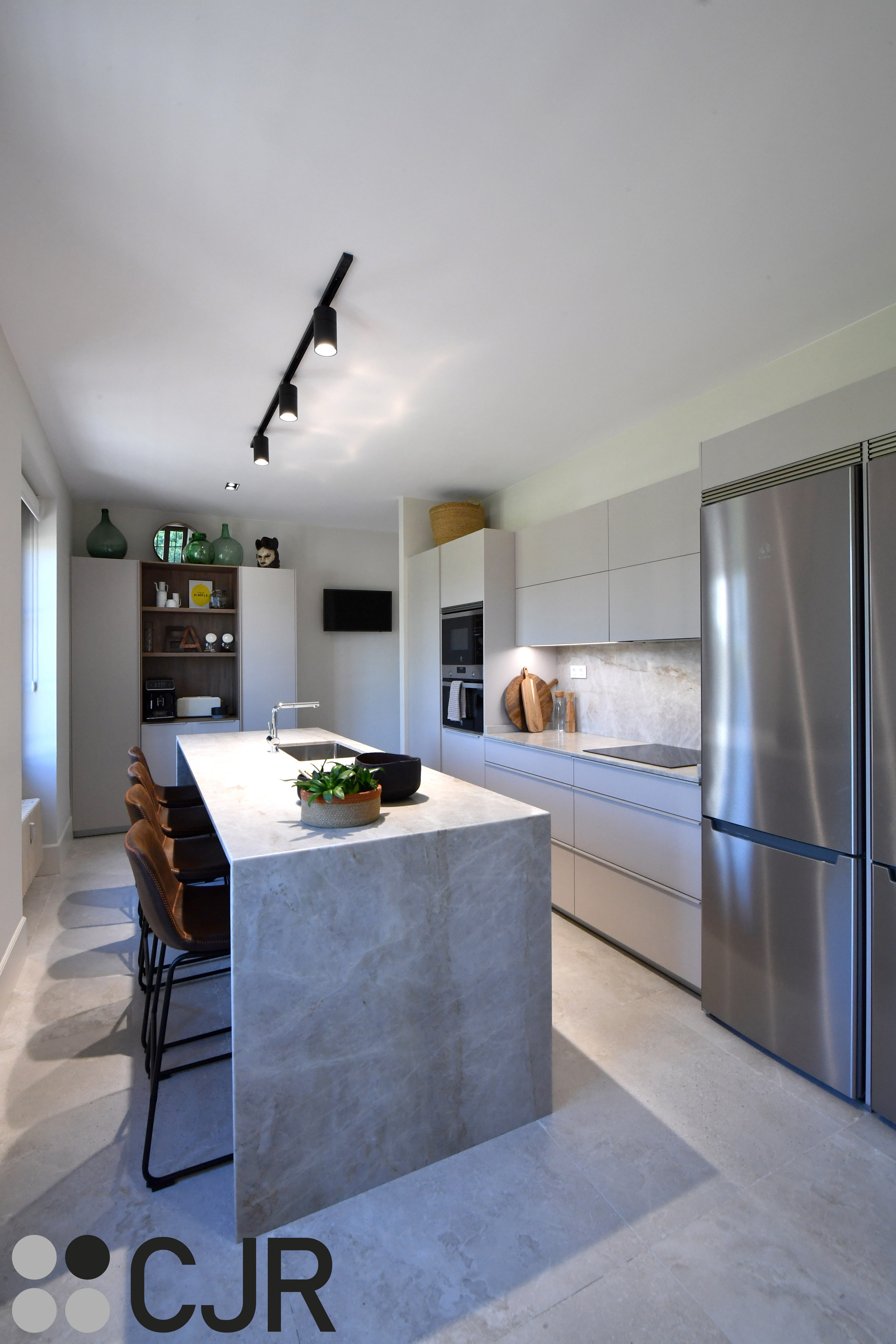 Cocina moderna cashmere con isla y barra Cocinas CJR