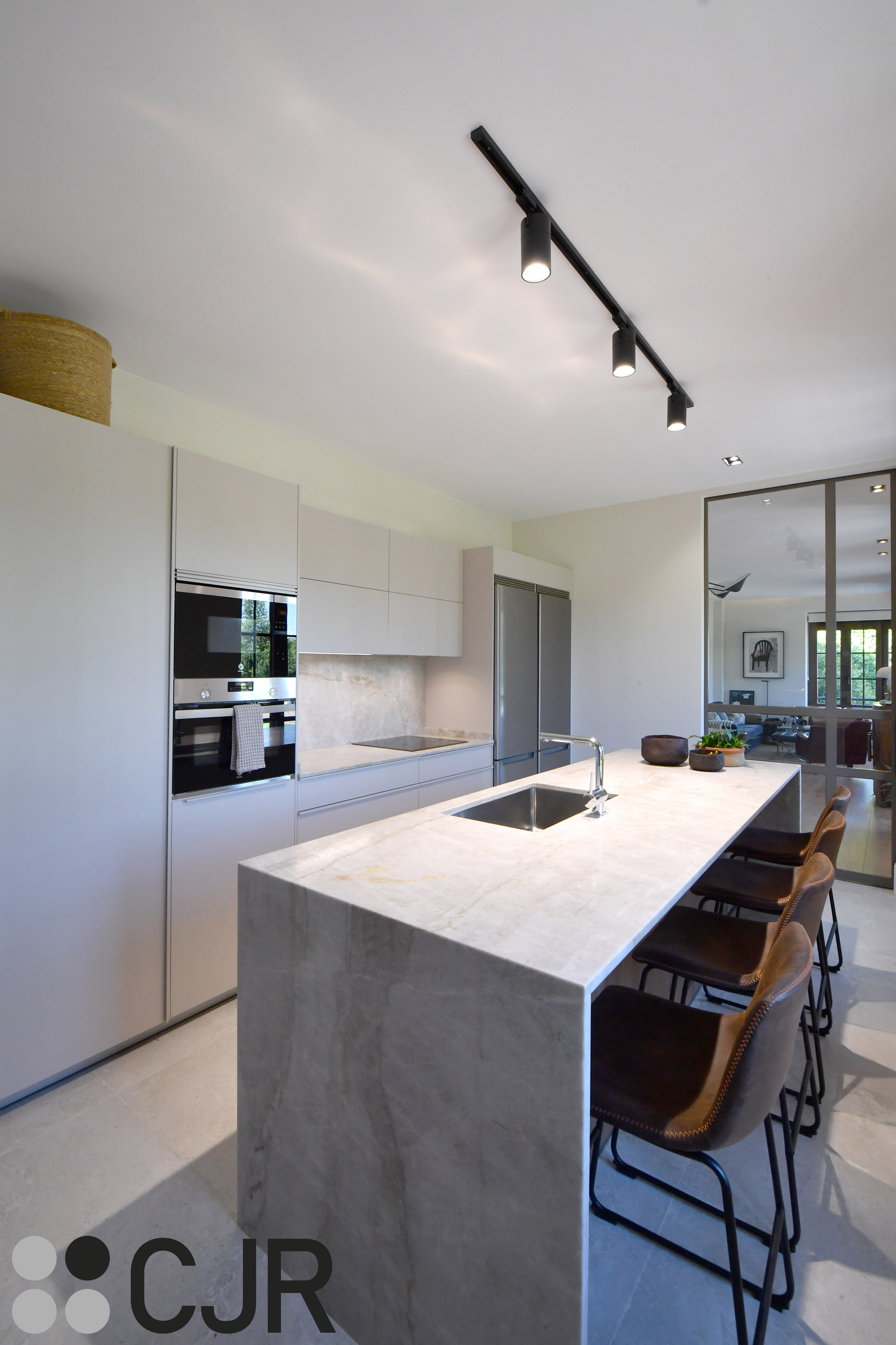 Cocina moderna cashmere con isla y barra Cocinas CJR