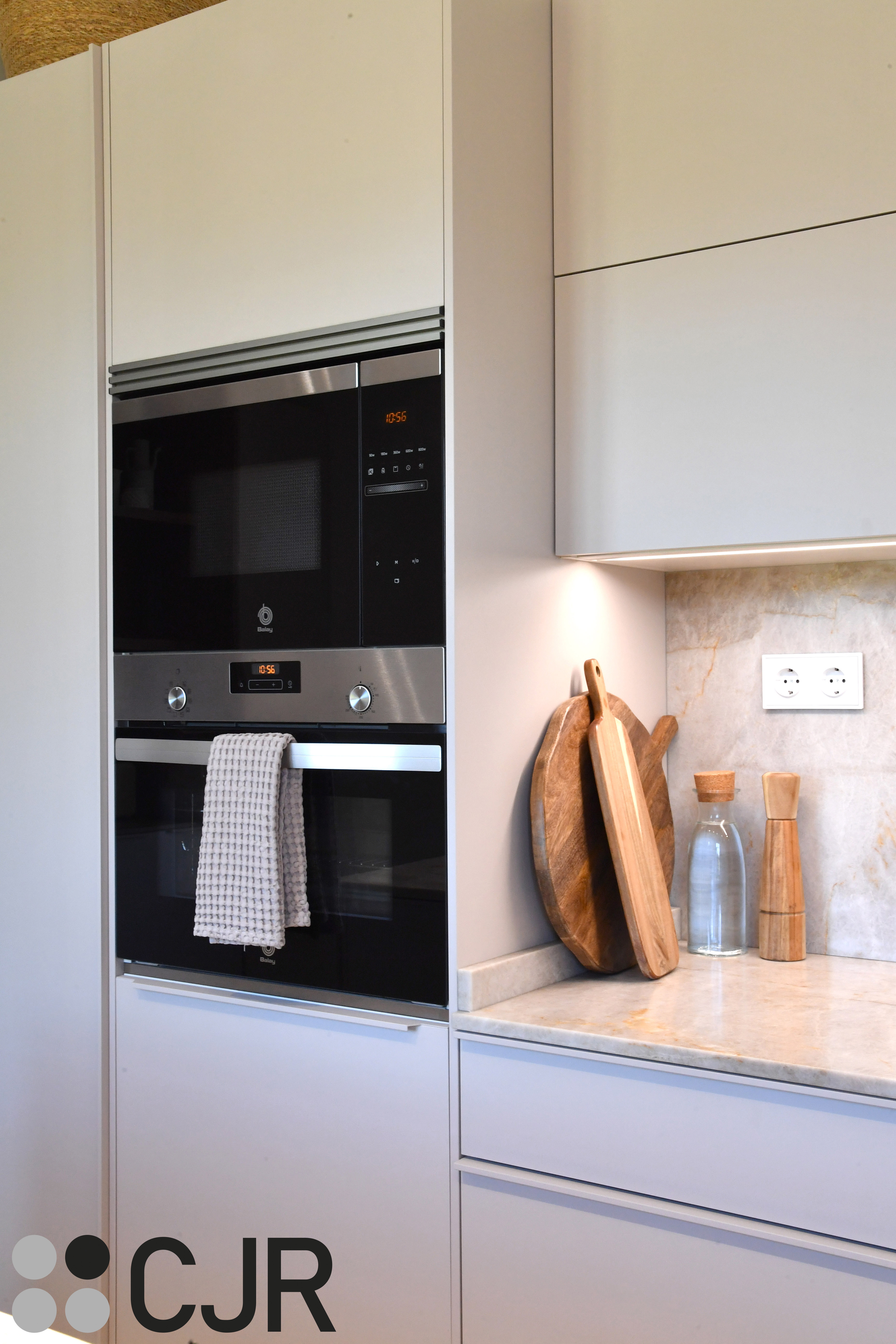 Cocina moderna cashmere con isla y barra Cocinas CJR