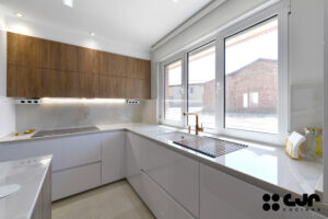 Proyectos en Blanco Ártico Brillo de Santos Cocinas CJR