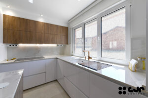 Proyectos en Blanco Ártico Brillo de Santos Cocinas CJR