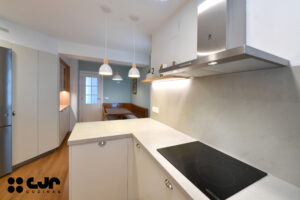 Proyectos en Blanco Perla de Santos Cocinas CJR