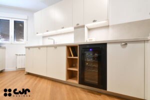 Proyectos en Blanco Perla de Santos Cocinas CJR