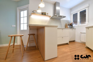 Proyectos en Blanco Perla de Santos Cocinas CJR