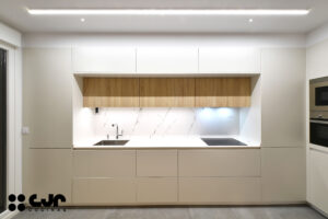 Proyectos en Blanco Perla de Santos Cocinas CJR